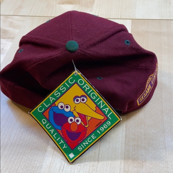 VTG Sesame Street Big Bird Cap Burgundy Snapback - Picture 2 of 5